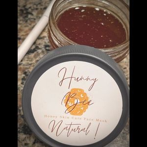 Limited time only SALE‼️Honey Face Mask 4oz HUNNY BEE NATURAL! Skincare